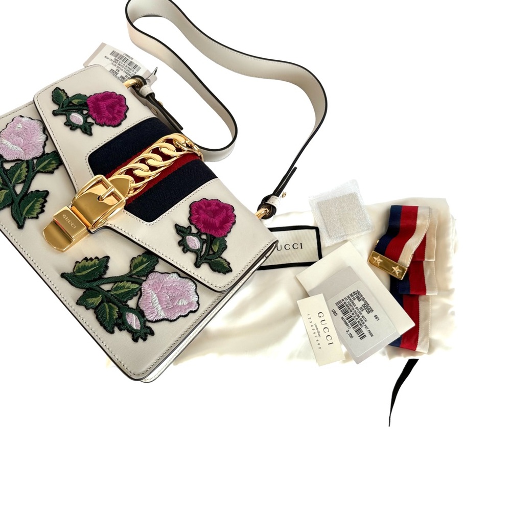 NWT Gucci Sylvie Floral Embroidery Leather Shoulder Bag  White Small